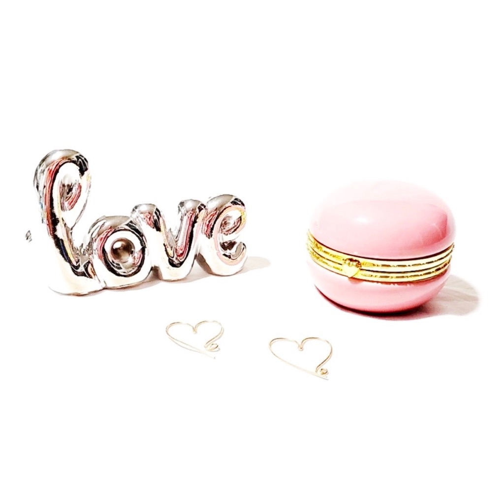 Gold Heart Earrings & French Macaron Jewelry Box